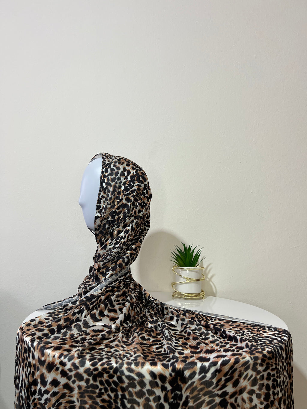 Tiger with linen satin