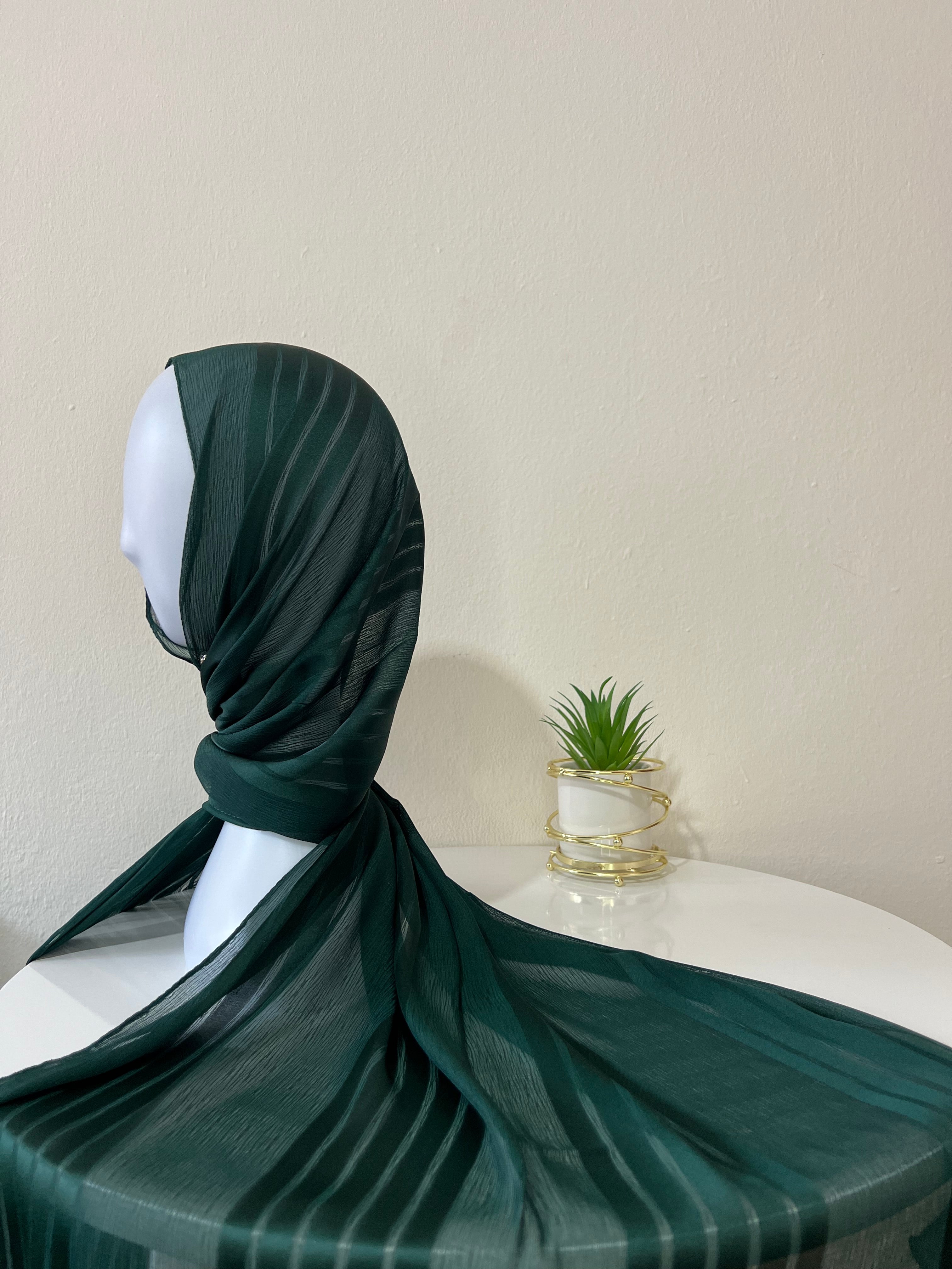 Linen veils with satin