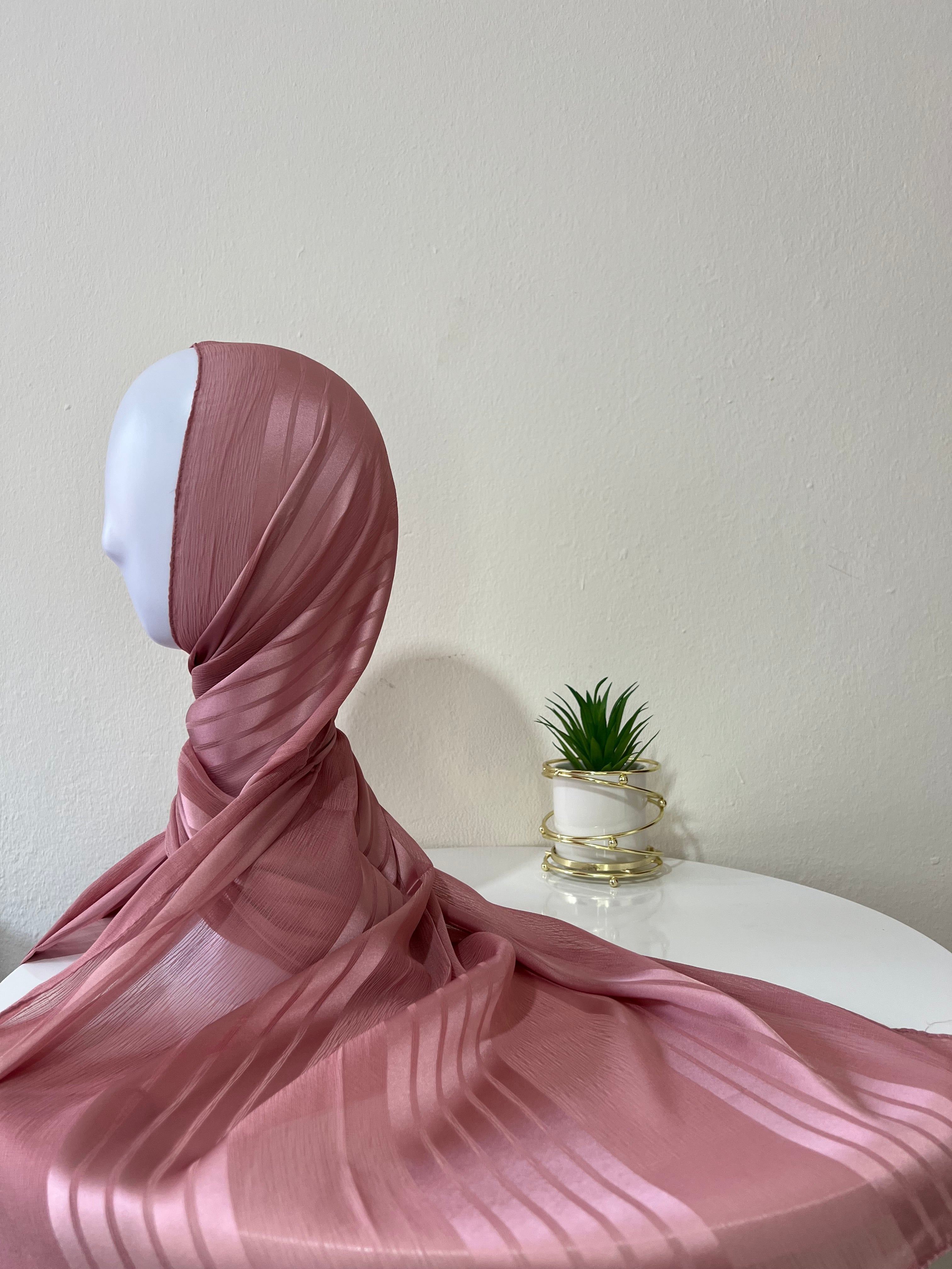 Linen veils with satin