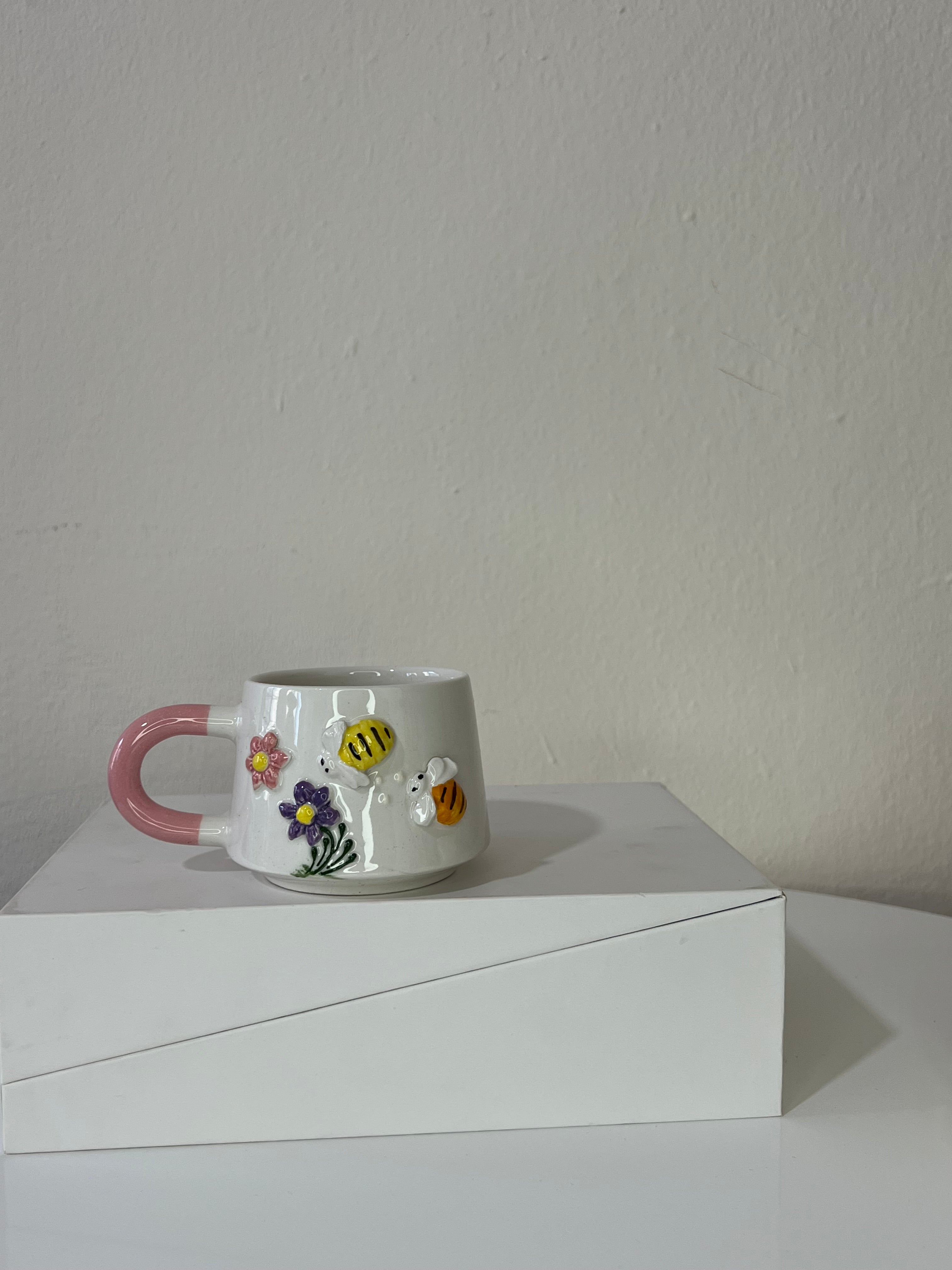 Bee mug